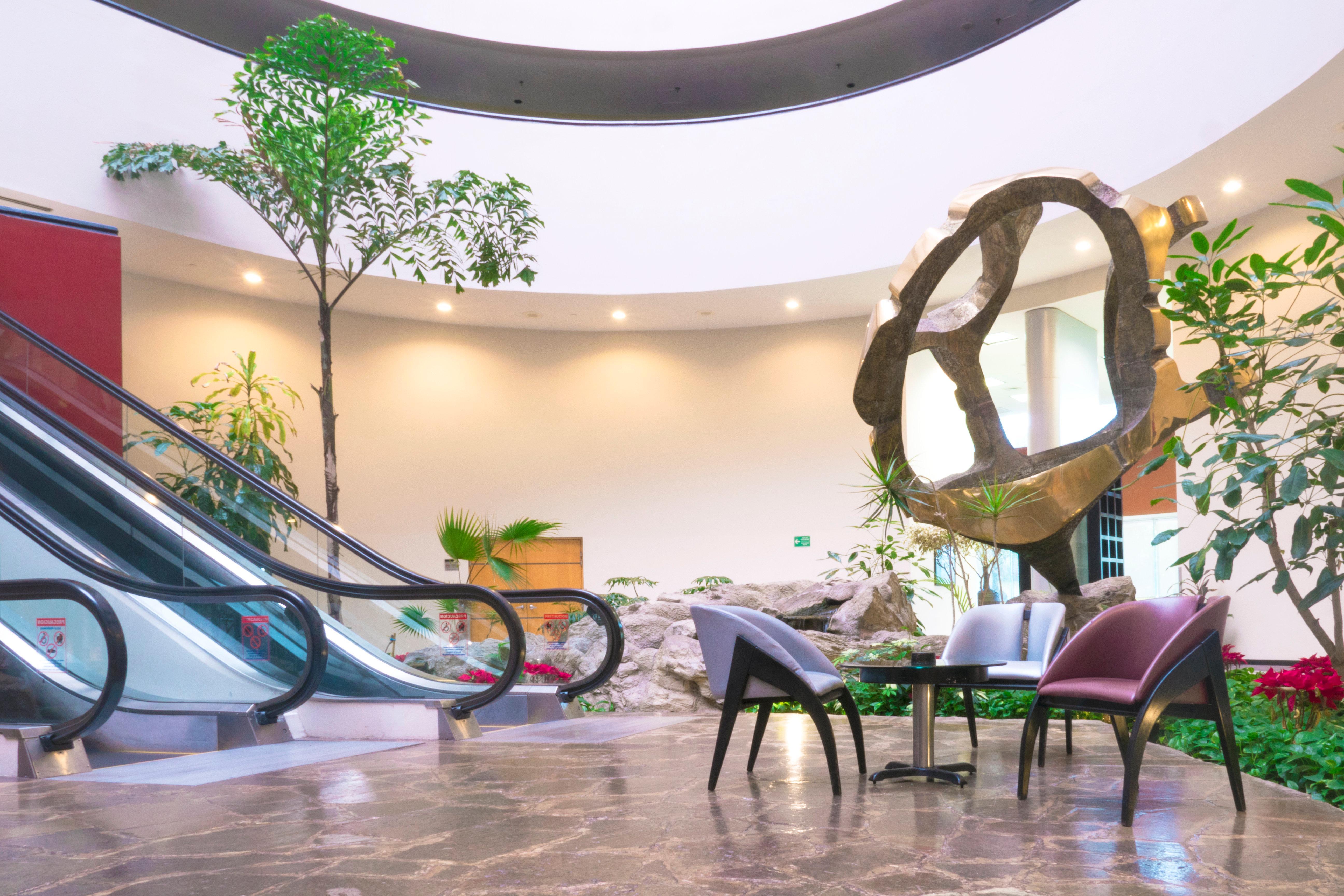Holiday Inn Monterrey-Parque Fundidora By Ihg Ngoại thất bức ảnh Lobby