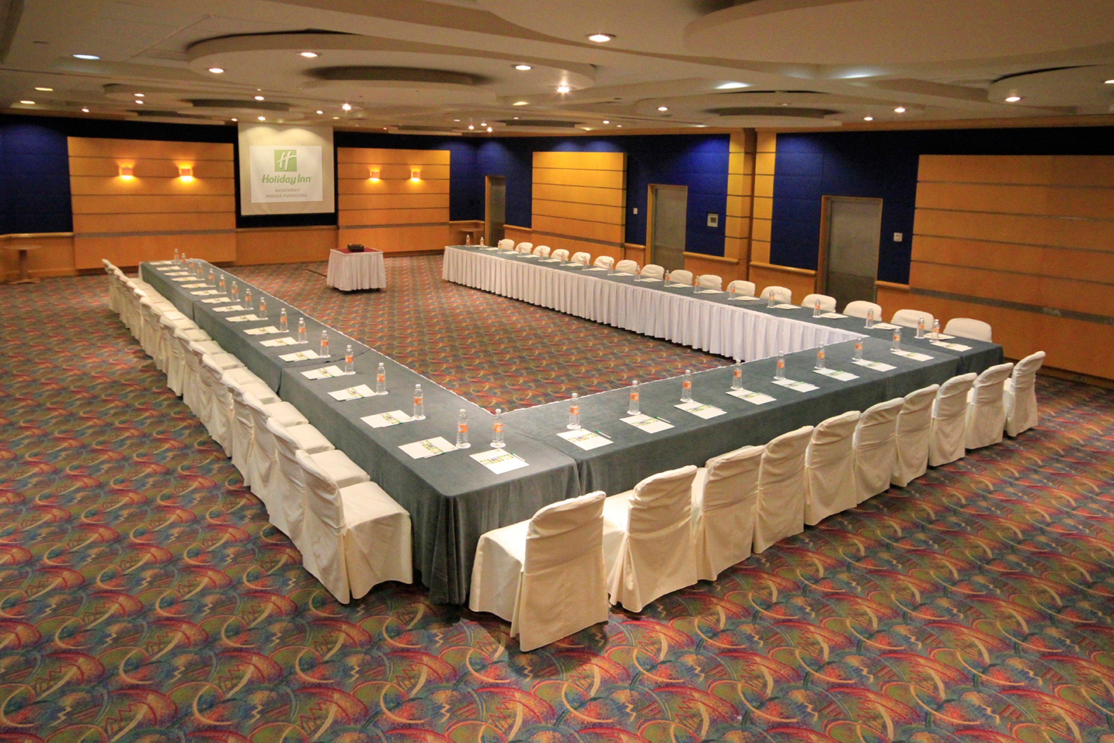 Holiday Inn Monterrey-Parque Fundidora By Ihg Ngoại thất bức ảnh U-shaped table layout