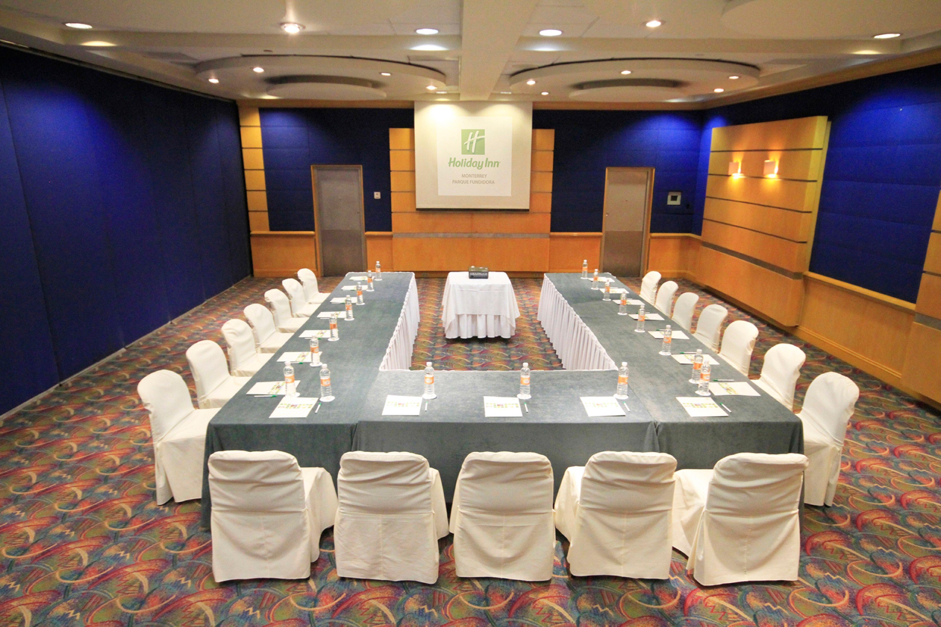Holiday Inn Monterrey-Parque Fundidora By Ihg Ngoại thất bức ảnh A meeting room at a hotel