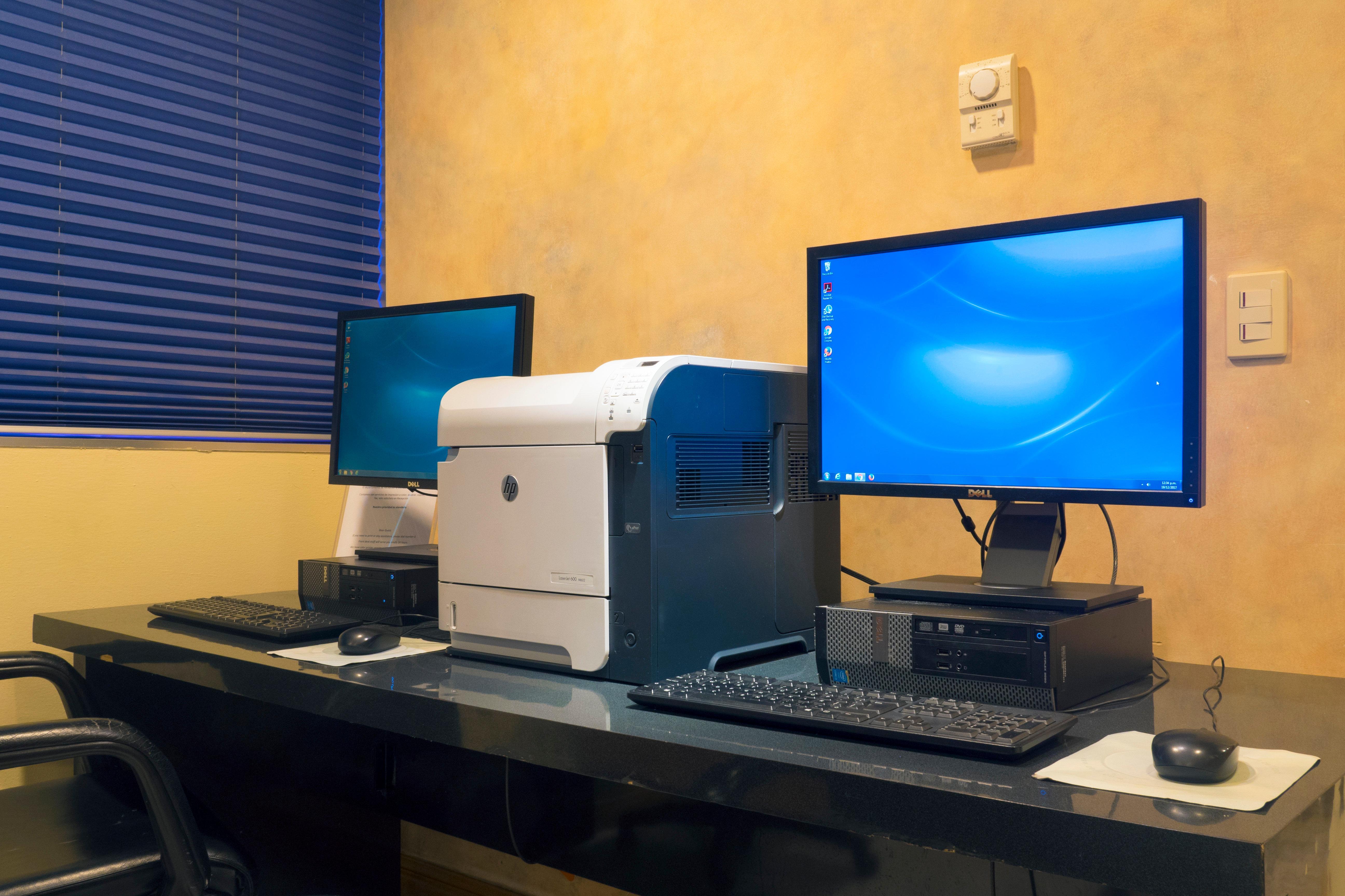 Holiday Inn Monterrey-Parque Fundidora By Ihg Ngoại thất bức ảnh A computer printer
