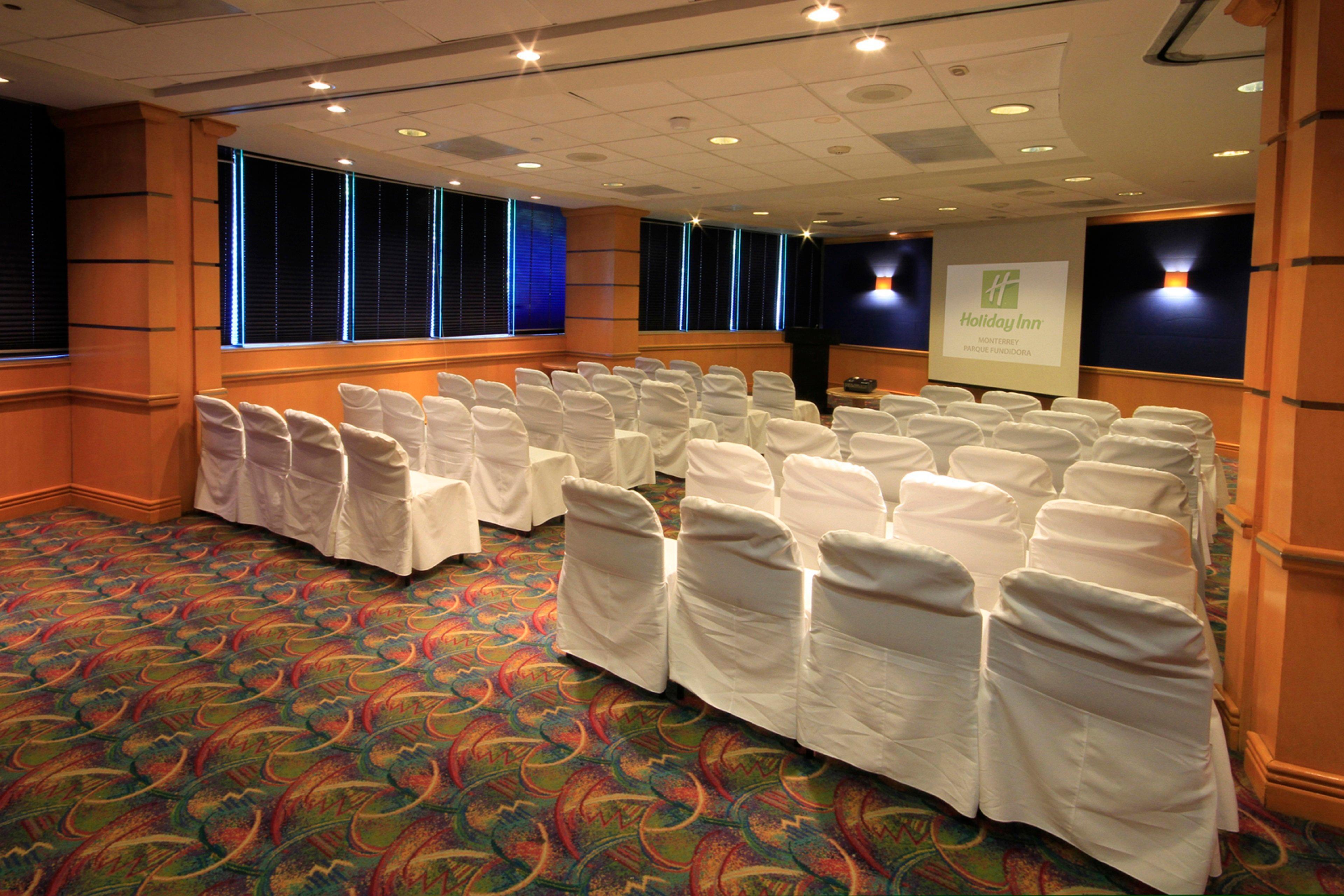 Holiday Inn Monterrey-Parque Fundidora By Ihg Ngoại thất bức ảnh A typical meeting room