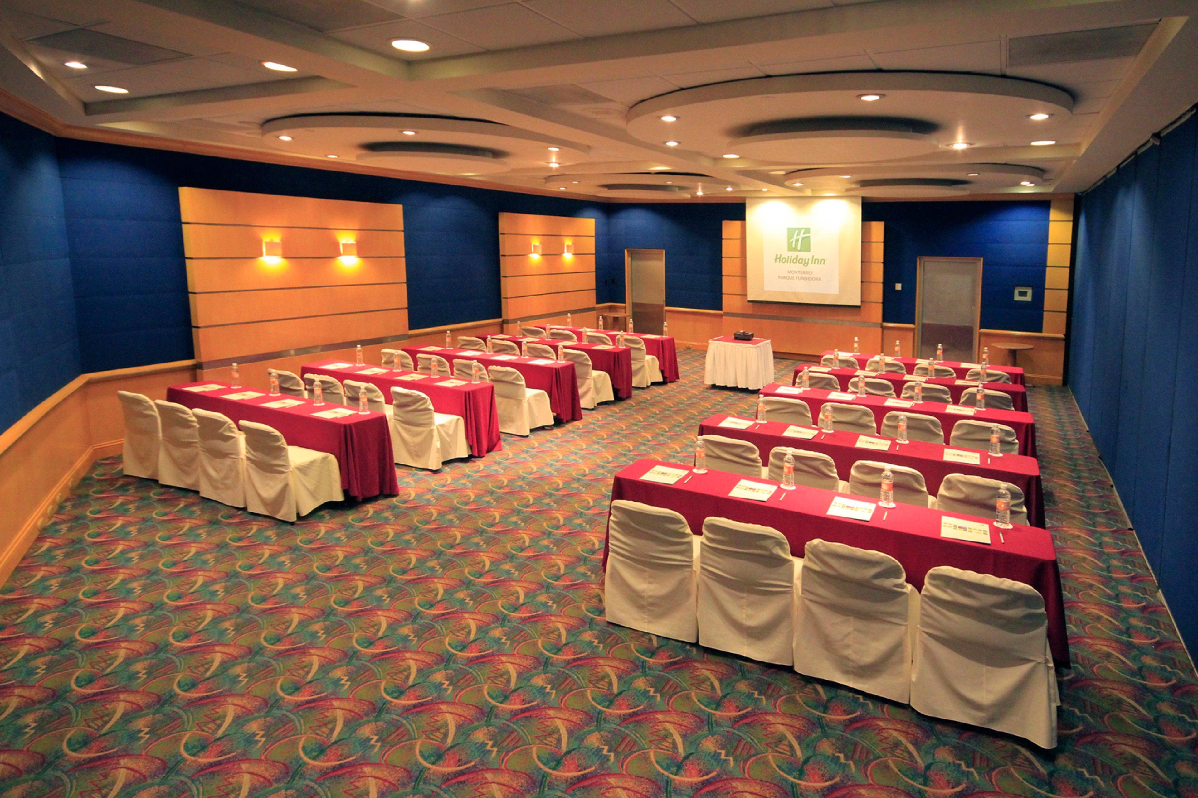 Holiday Inn Monterrey-Parque Fundidora By Ihg Ngoại thất bức ảnh A typical meeting room