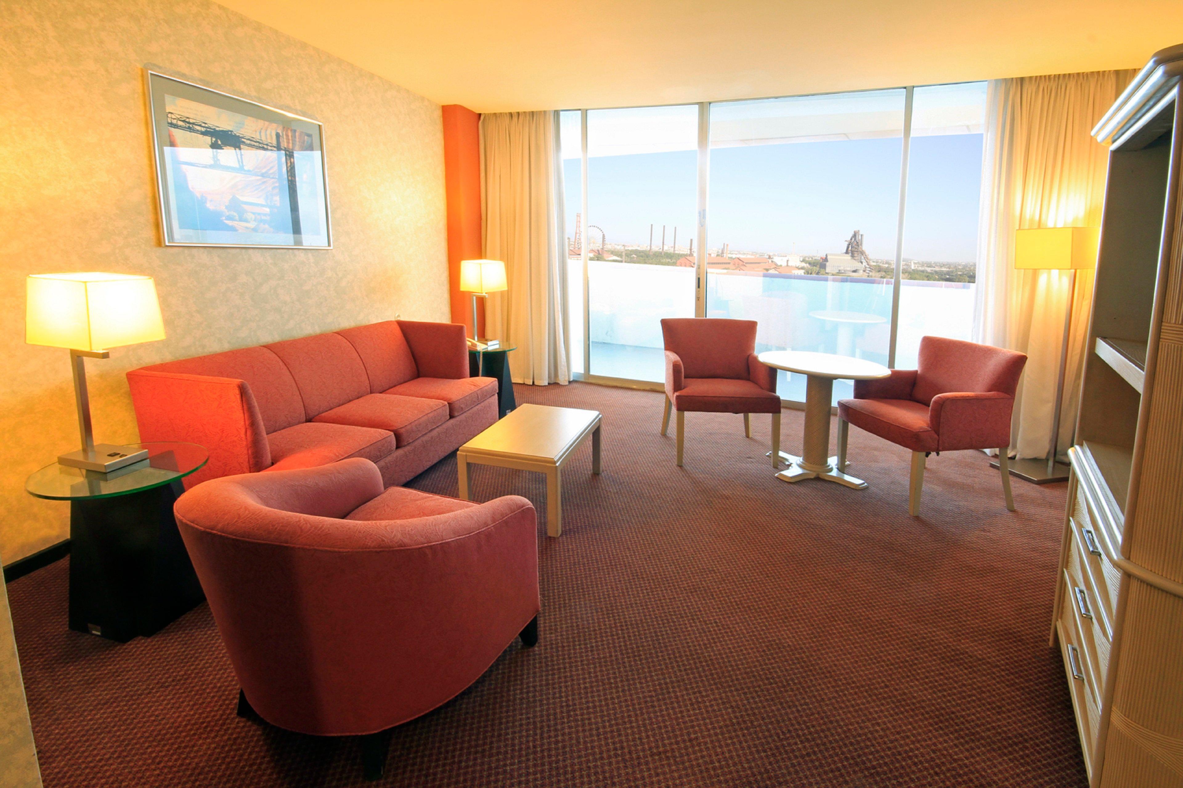 Holiday Inn Monterrey-Parque Fundidora By Ihg Ngoại thất bức ảnh Living room