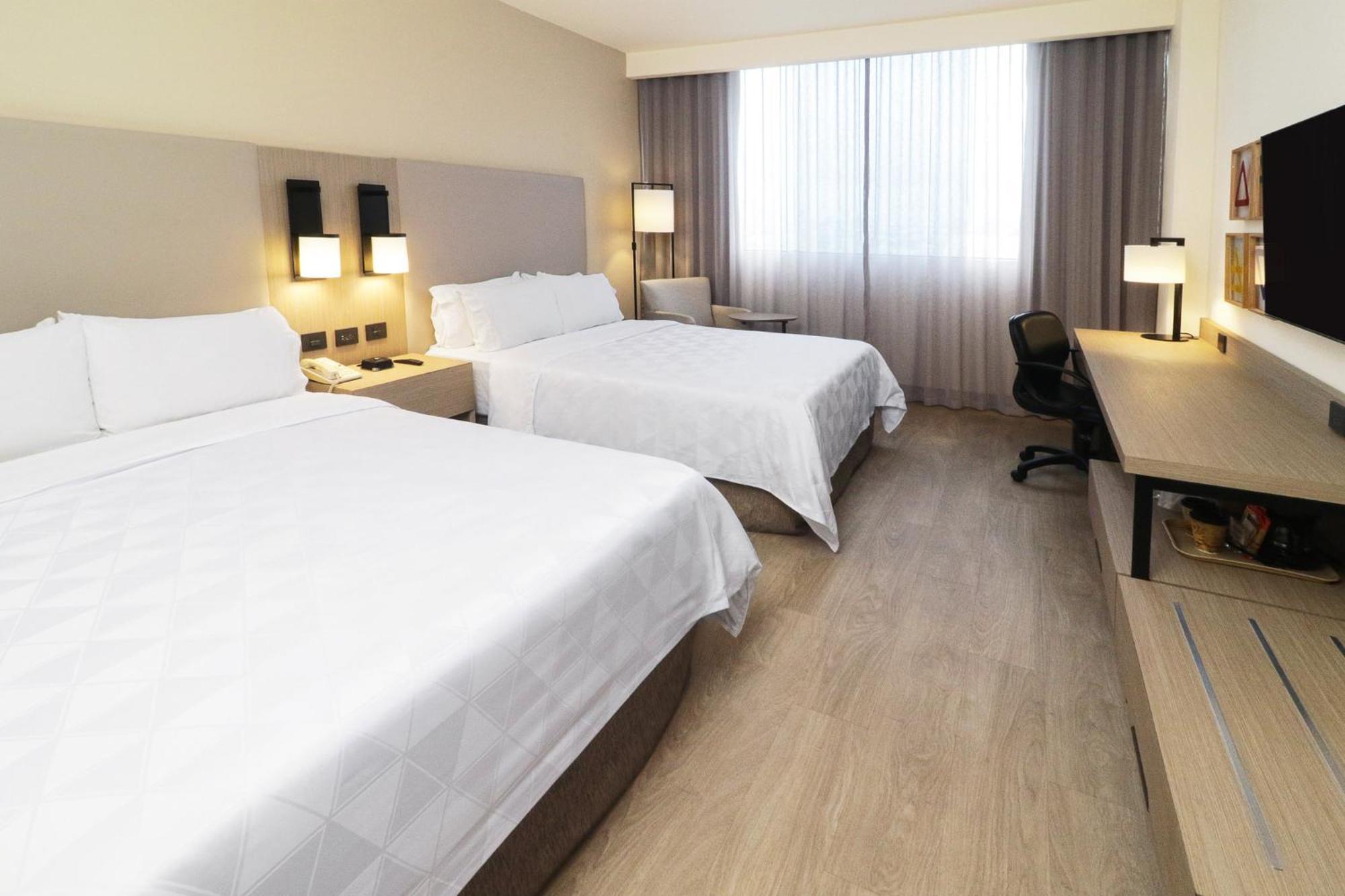 Holiday Inn Monterrey-Parque Fundidora By Ihg Ngoại thất bức ảnh A room at the hotel