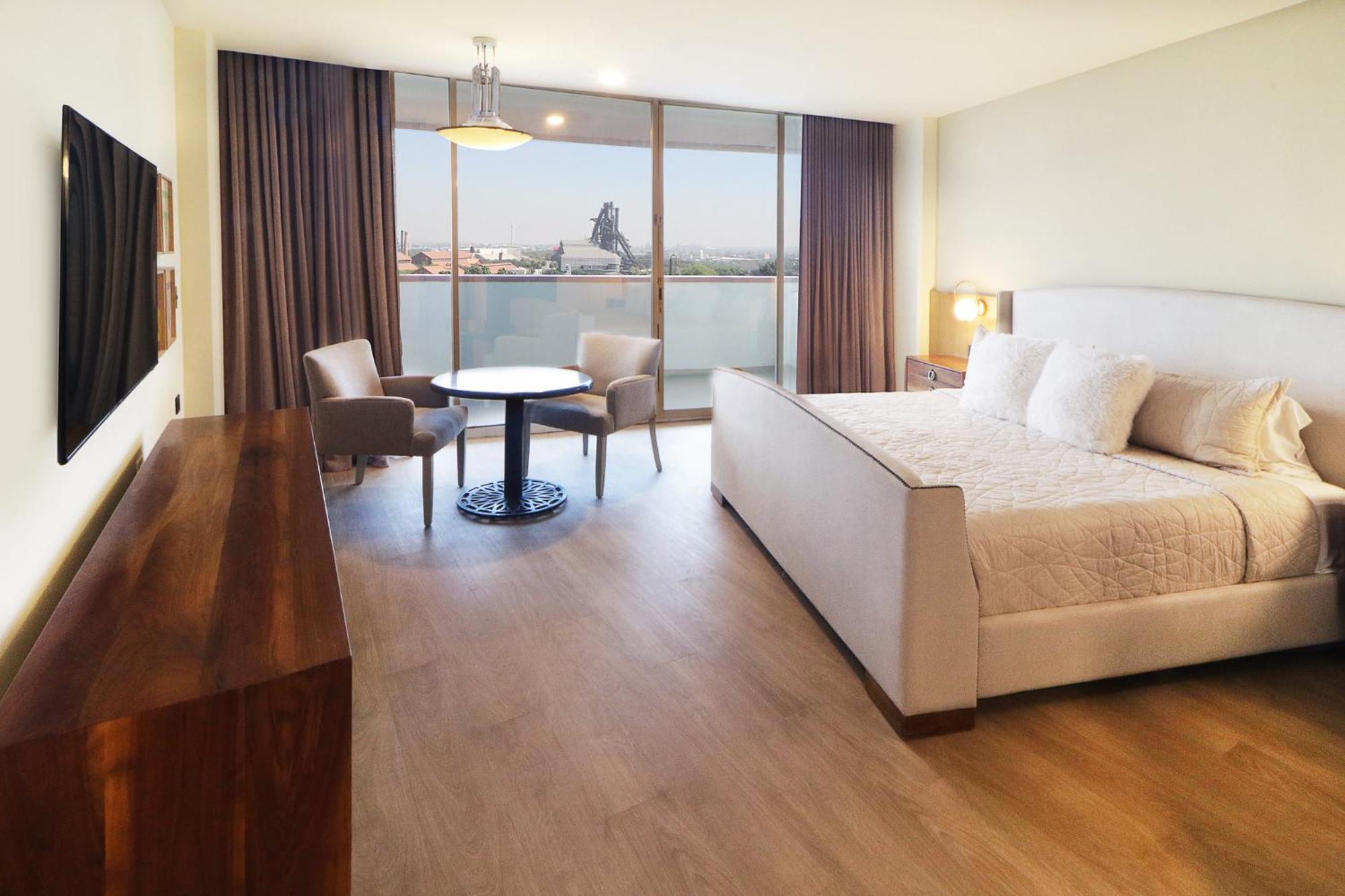 Holiday Inn Monterrey-Parque Fundidora By Ihg Ngoại thất bức ảnh A room at the hotel
